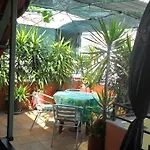 Гостьовий будинок Yucca 3*