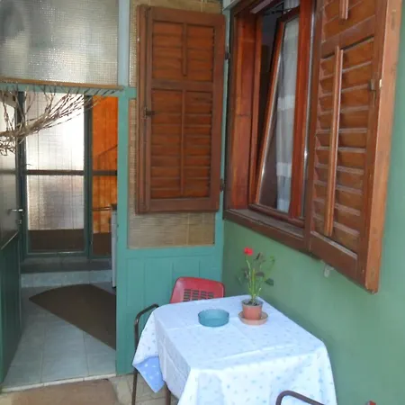 Apartmani Yucca Трогир