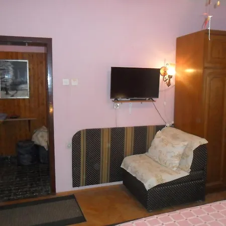 Гостевой дом Apartmani Yucca 3*